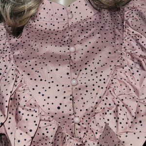 Brand NEW Beautiful ruffle top